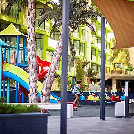 Willow Alessi Pool & Hotel Constanţa
